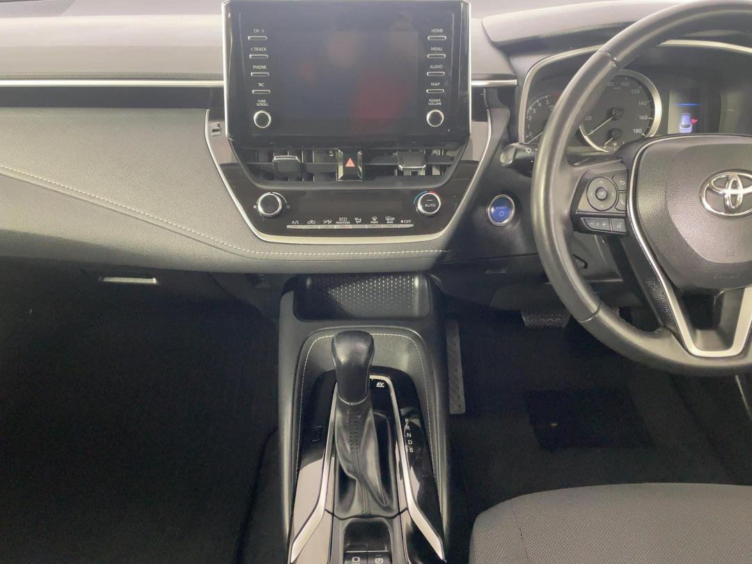 Photo '18' of Toyota Corolla