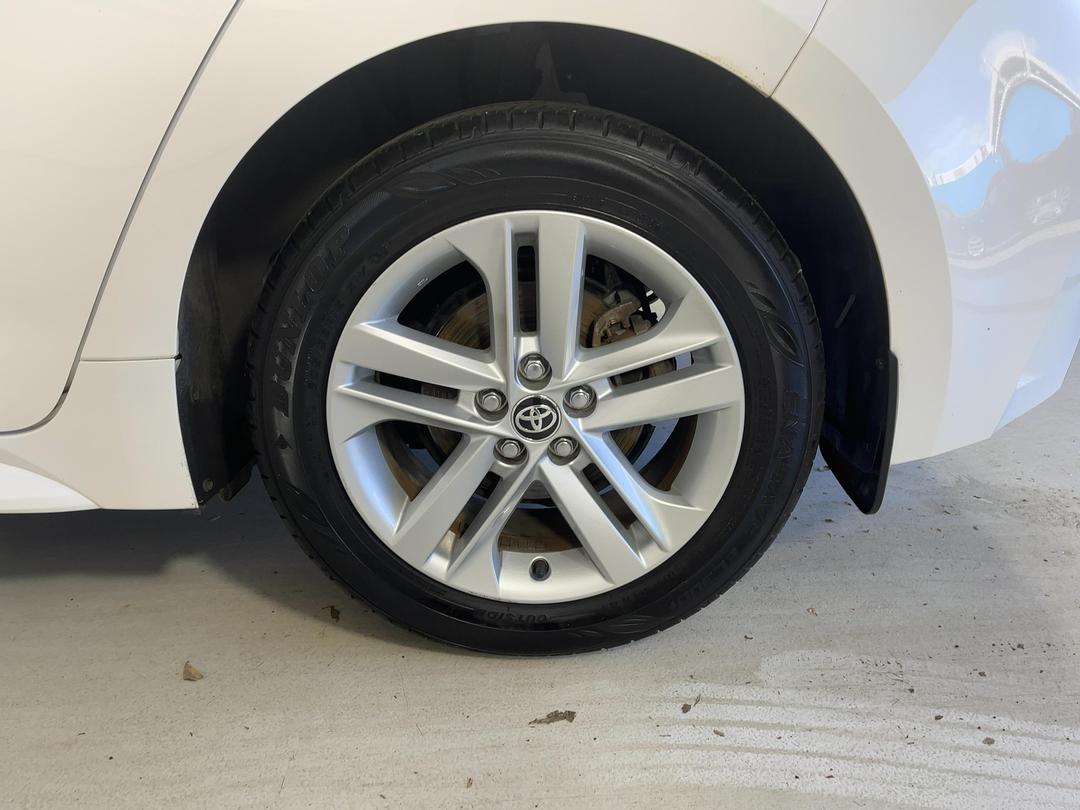 Photo '11' of Toyota Corolla