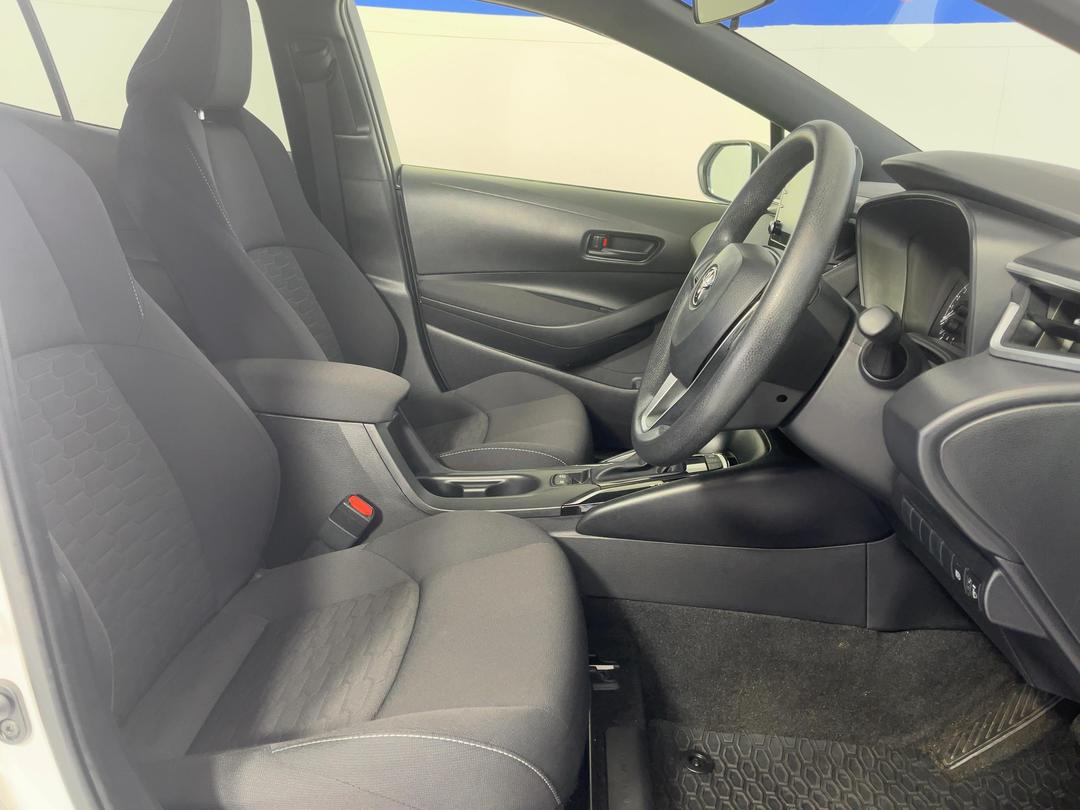 Photo '16' of Toyota Corolla