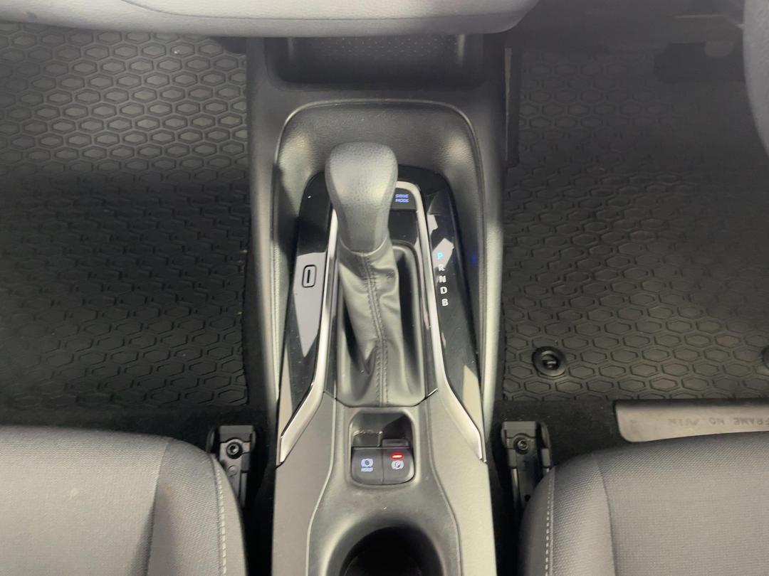 Photo '18' of Toyota Corolla