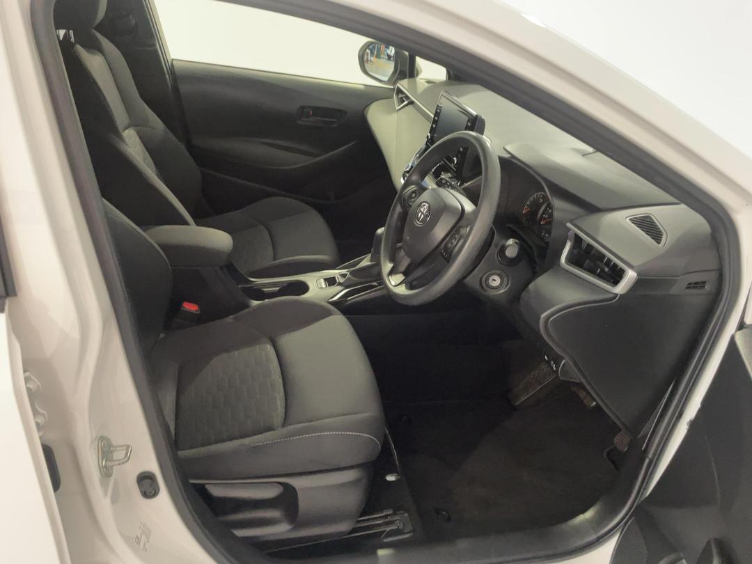 Photo '16' of Toyota Corolla