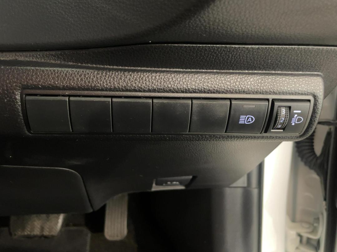 Photo '24' of Toyota Corolla