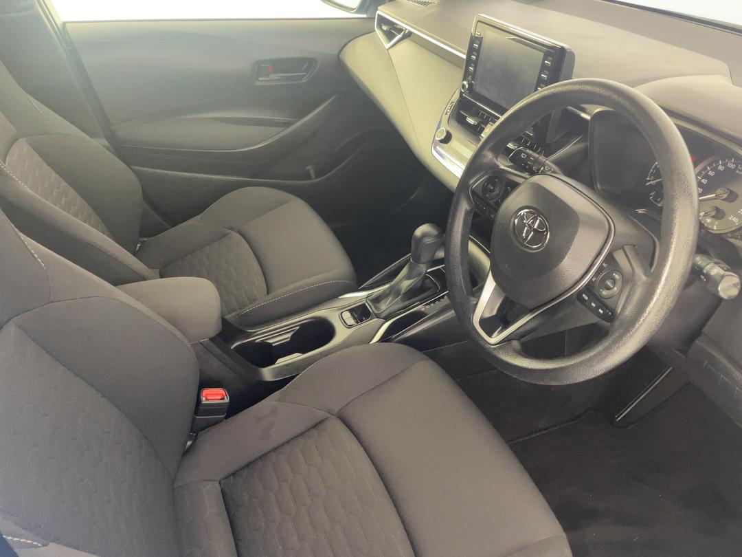 Photo '16' of Toyota Corolla
