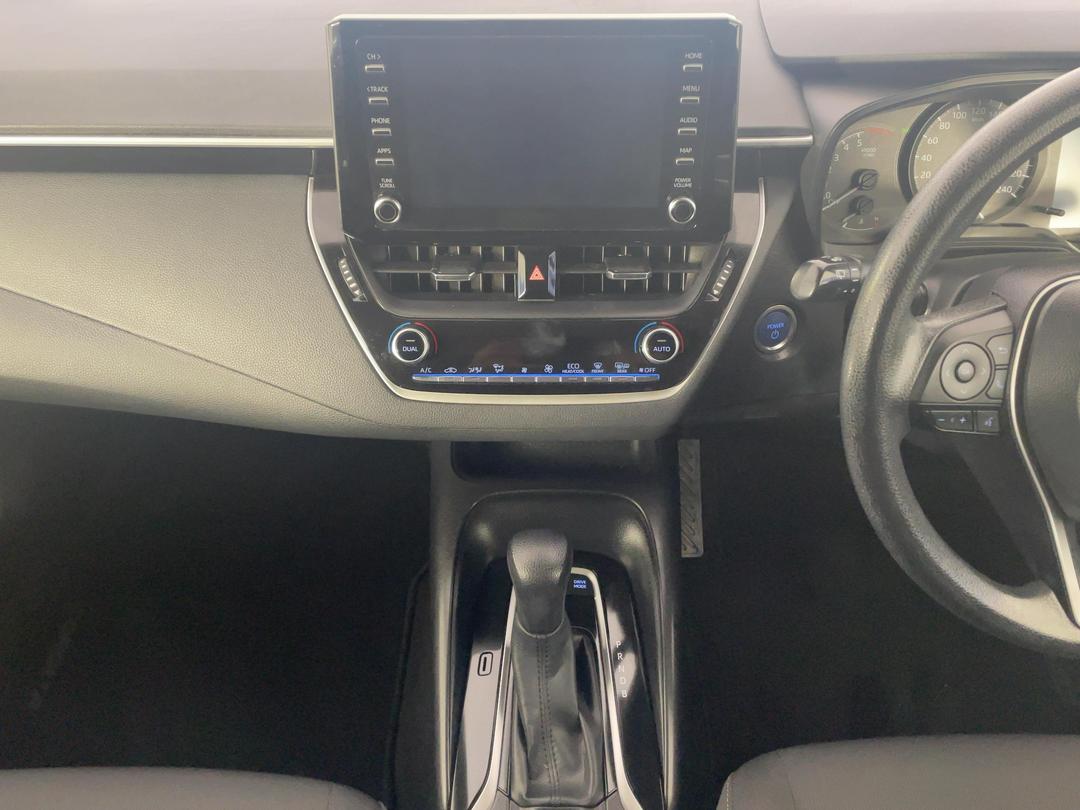 Photo '18' of Toyota Corolla