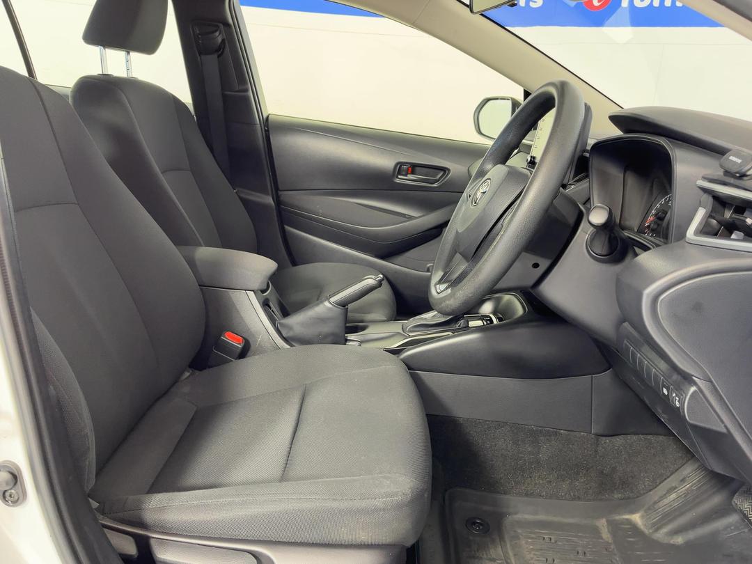 Photo '16' of Toyota Corolla