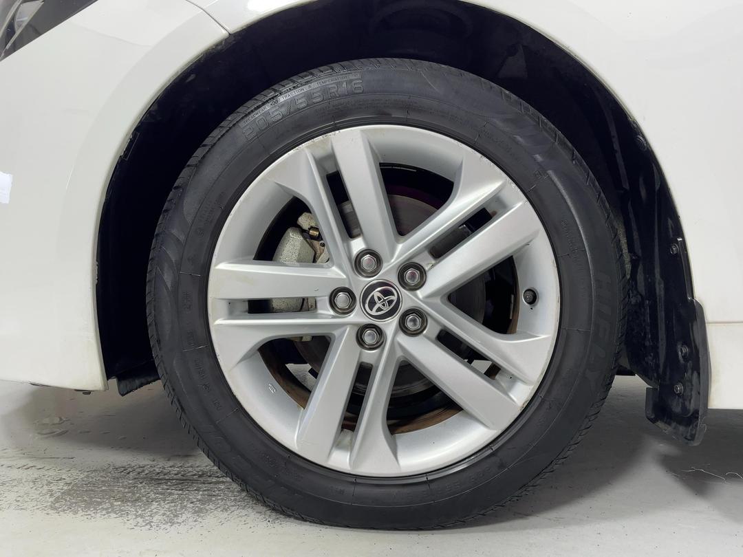 Photo '10' of Toyota Corolla