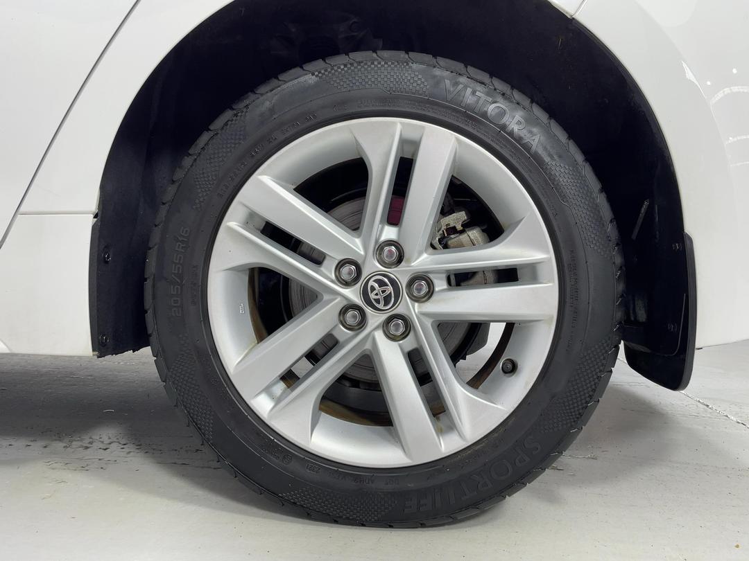 Photo '11' of Toyota Corolla