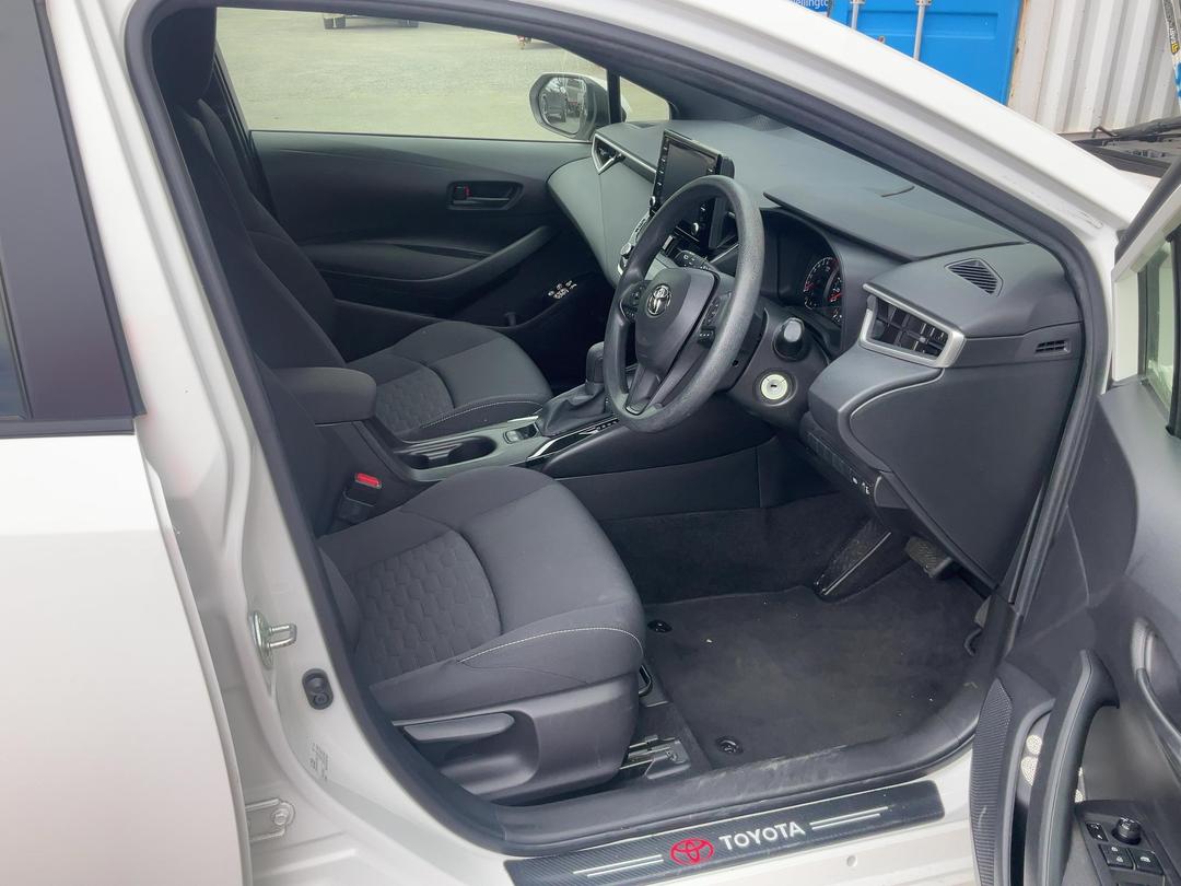 Photo '18' of Toyota Corolla GX Photo '18' of Toyota Corolla GX