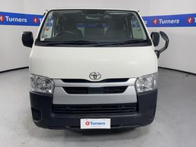 Photo '2' of Toyota Hiace