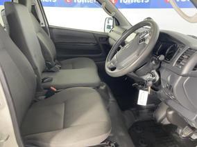 Photo '16' of Toyota Hiace
