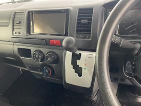 Photo '18' of Toyota Hiace
