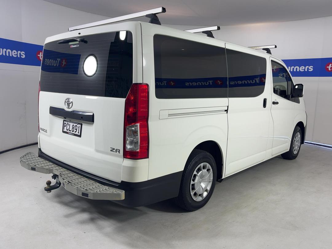 Photo '7' of Toyota Hiace