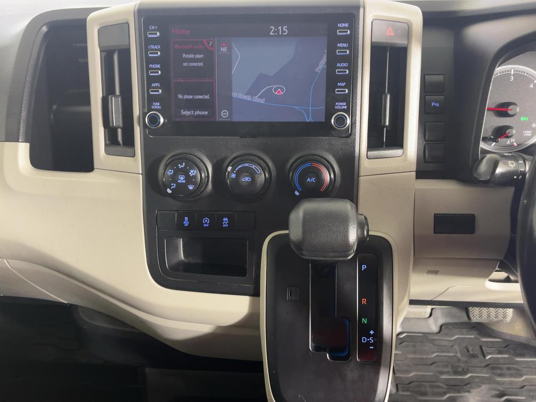 Photo '18' of Toyota Hiace