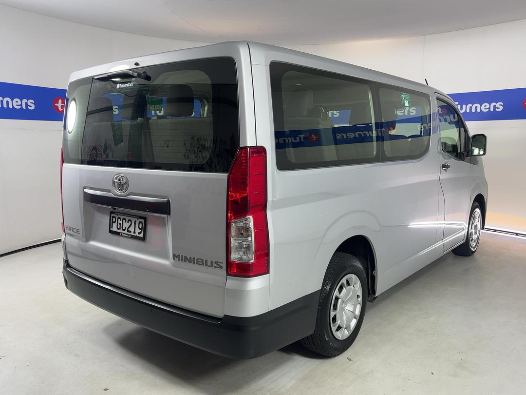 Photo '7' of Toyota Hiace