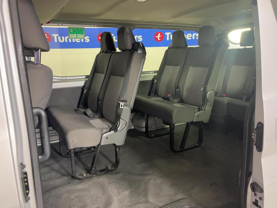 Photo '19' of Toyota Hiace