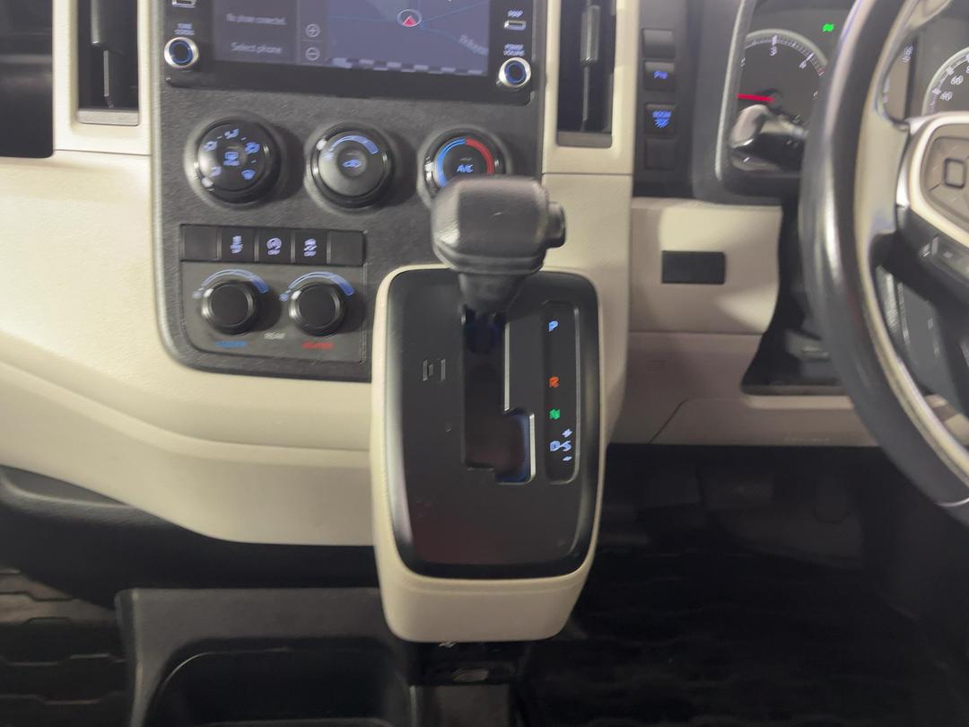 Photo '18' of Toyota Hiace
