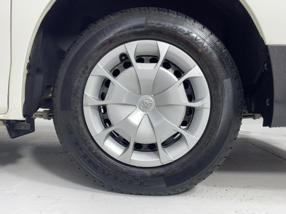 Photo '11' of Toyota Hiace