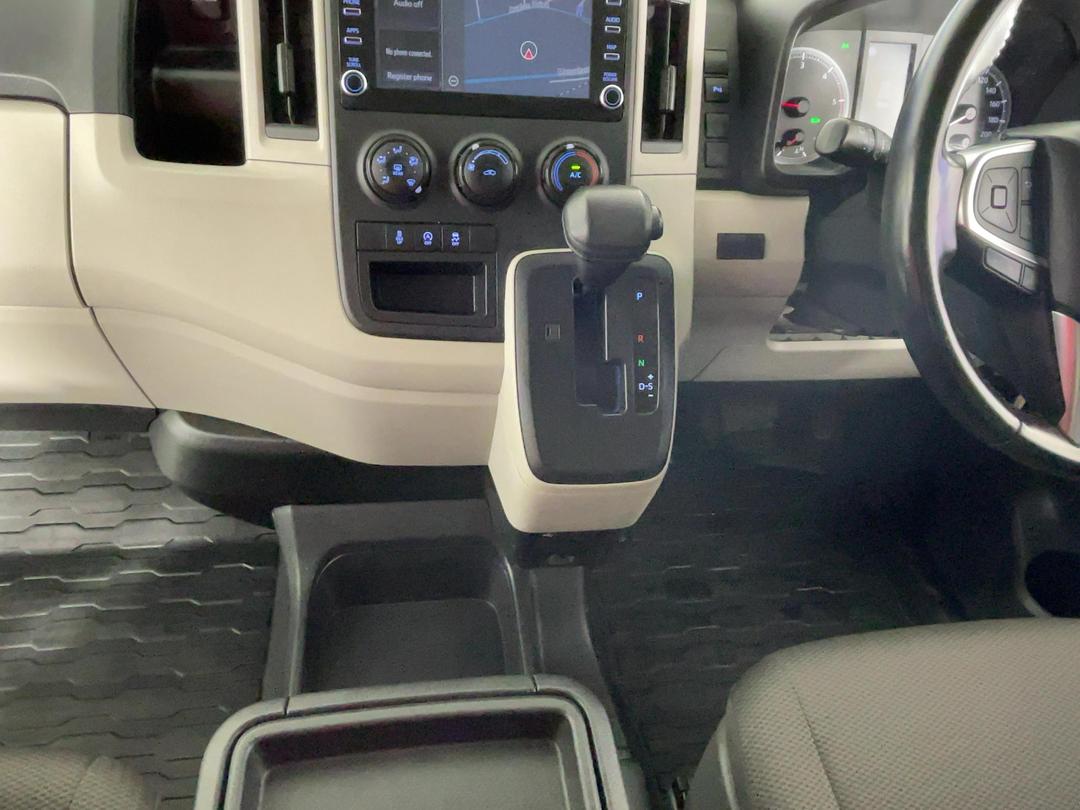 Photo '18' of Toyota Hiace