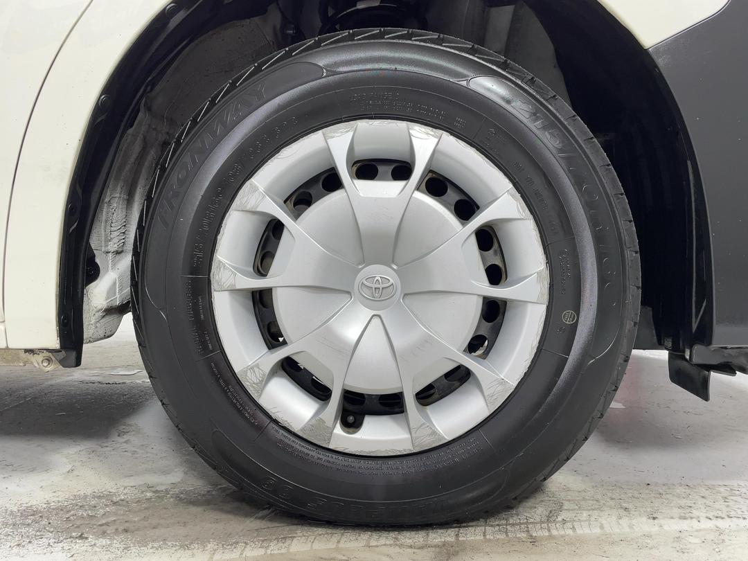 Photo '9' of Toyota Hiace