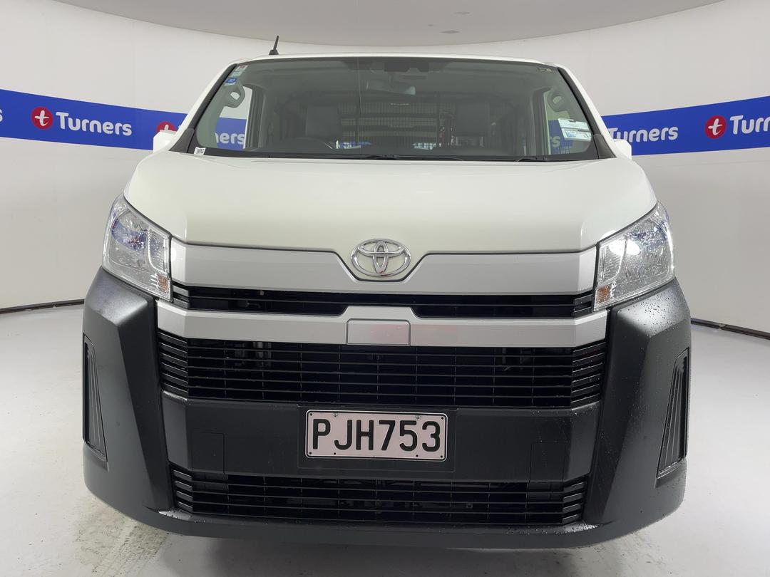Photo '2' of Toyota Hiace