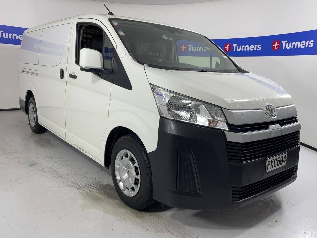 Photo '1' of Toyota Hiace