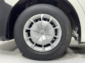 Photo '10' of Toyota Hiace