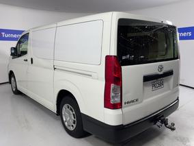 Photo '5' of Toyota Hiace