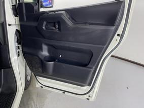 Photo '15' of Toyota Hiace