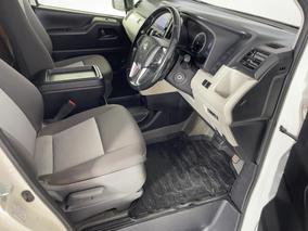 Photo '16' of Toyota Hiace