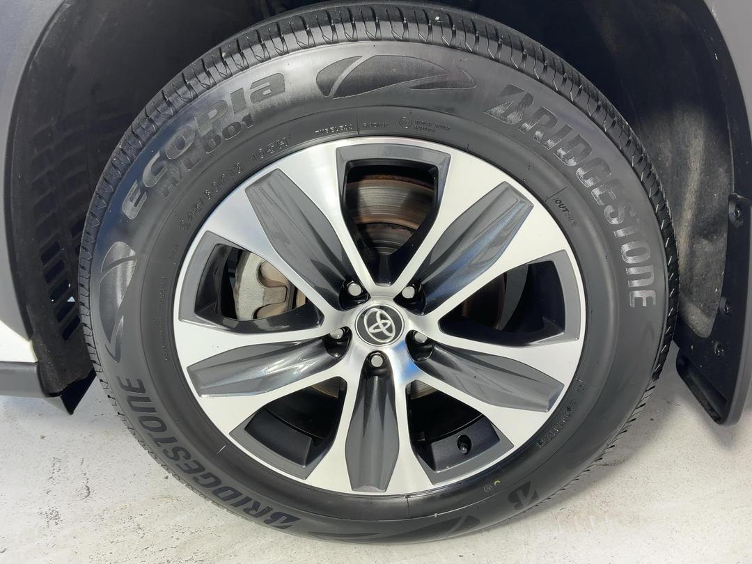 Photo '10' of Toyota Highlander