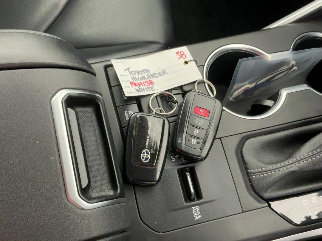 Photo '22' of Toyota Highlander