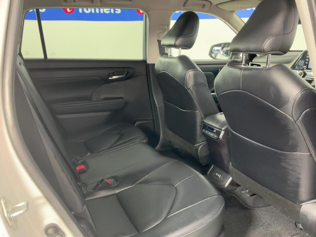 Photo '20' of Toyota Highlander