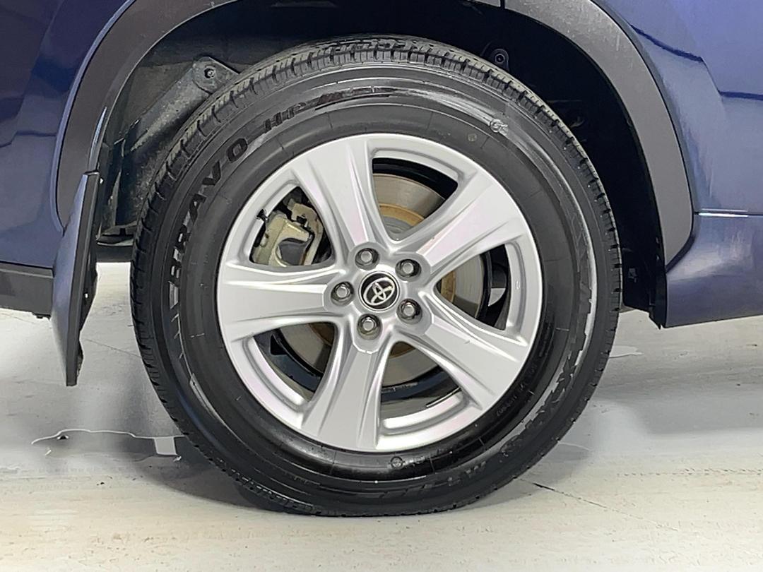 Photo '12' of Toyota Highlander