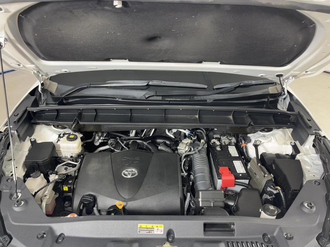 Photo '13' of Toyota Highlander