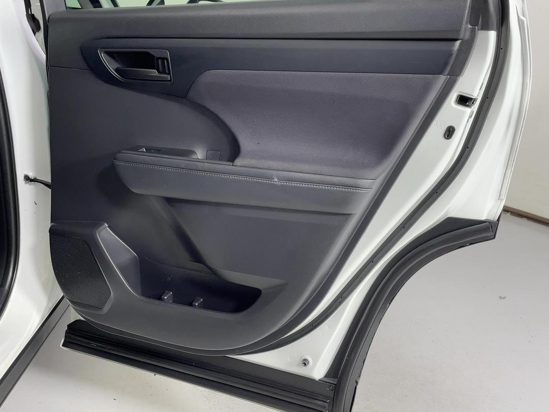Photo '19' of Toyota Highlander