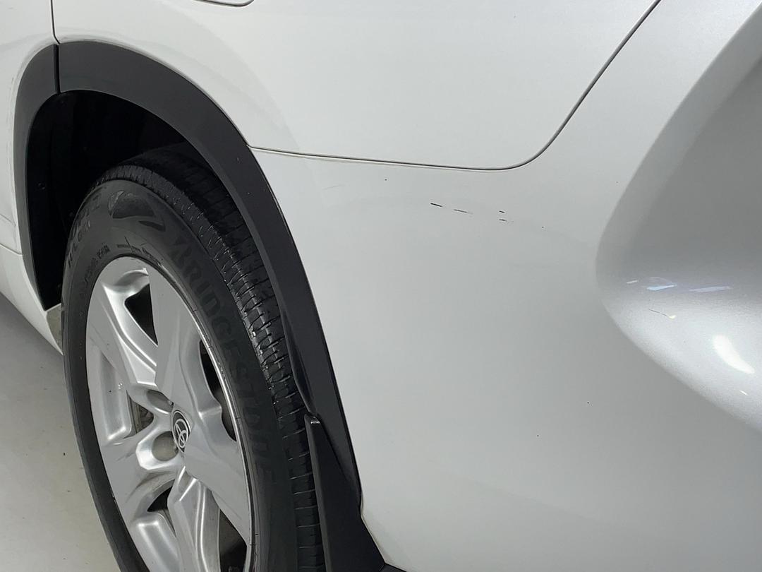 Photo '27' of Toyota Highlander
