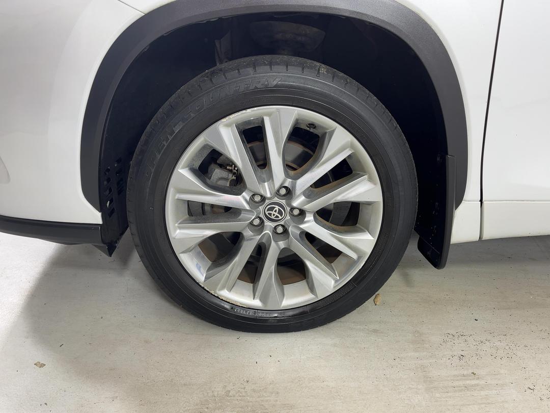 Photo '10' of Toyota Highlander