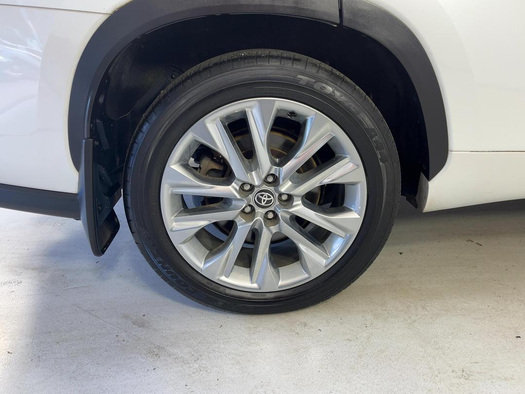 Photo '12' of Toyota Highlander