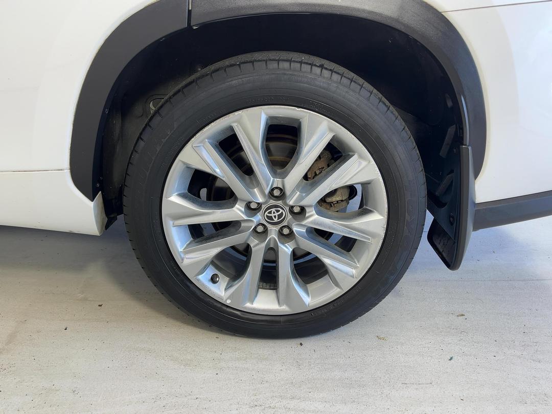Photo '11' of Toyota Highlander