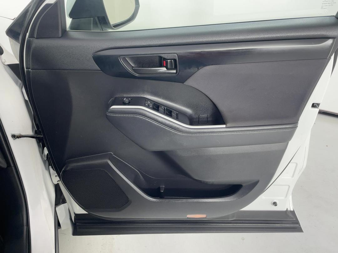 Photo '15' of Toyota Highlander