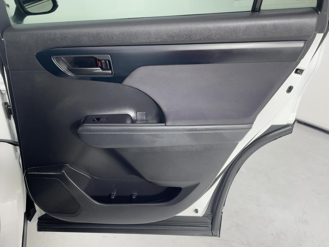 Photo '19' of Toyota Highlander