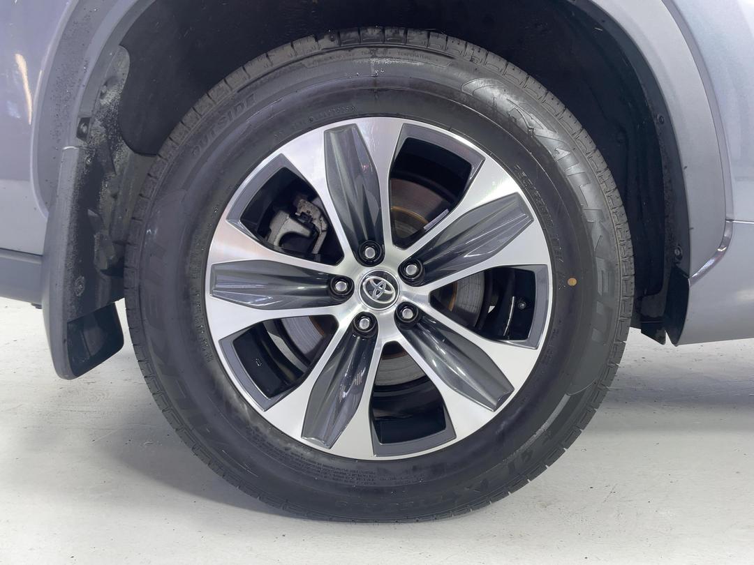 Photo '12' of Toyota Highlander