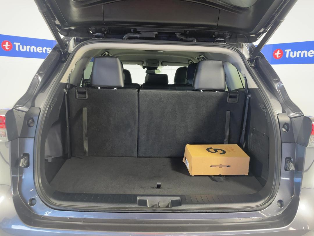 Photo '14' of Toyota Highlander
