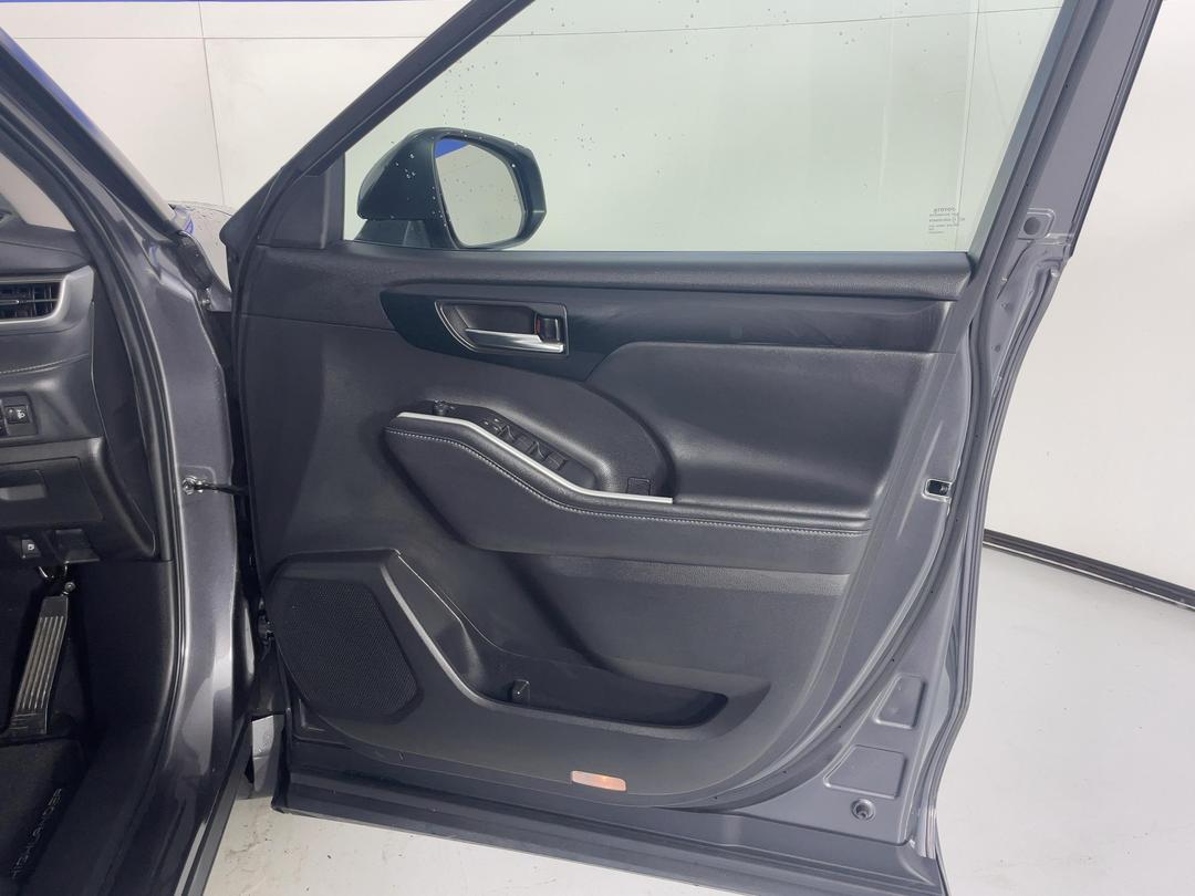 Photo '15' of Toyota Highlander