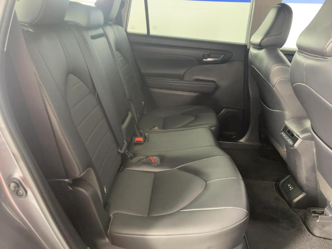 Photo '20' of Toyota Highlander