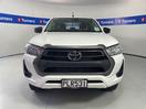 Thumbnail '2' of Toyota Hilux
