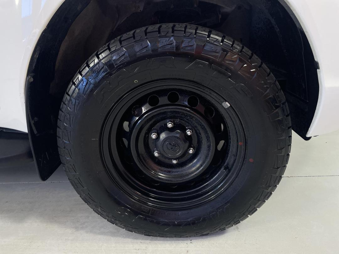 Photo '9' of Toyota Hilux