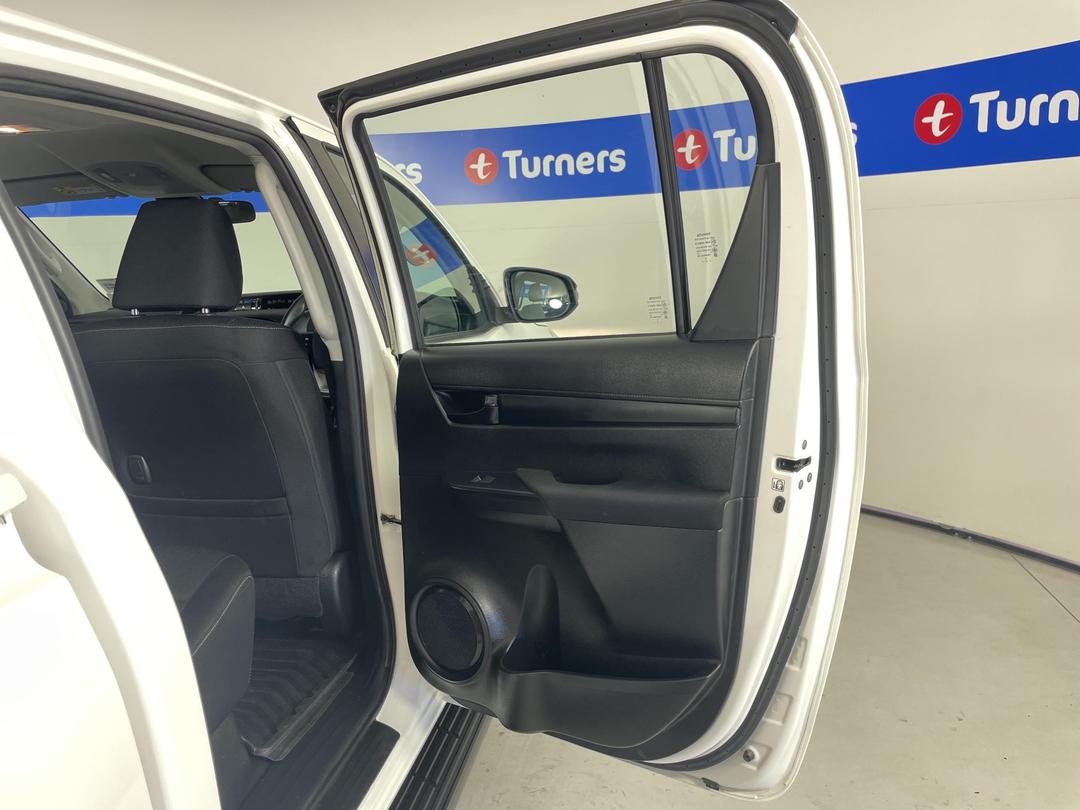 Photo '19' of Toyota Hilux