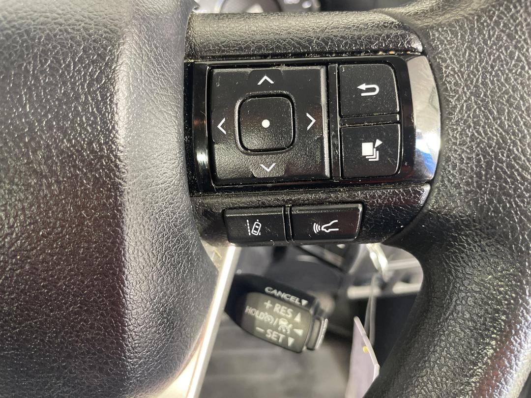 Photo '24' of Toyota Hilux