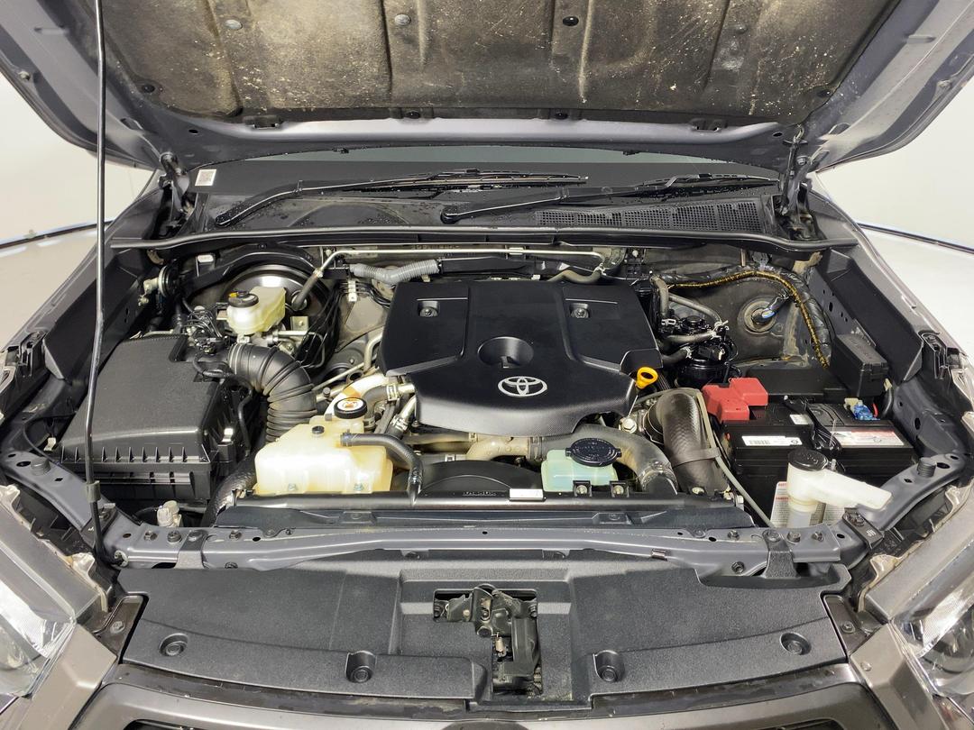 Photo '13' of Toyota Hilux